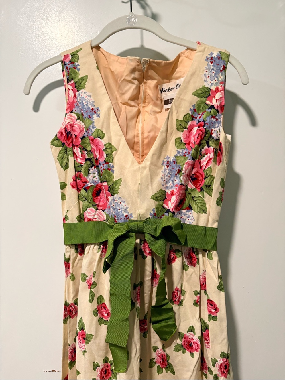Victor Costa Cream Floral Dress with Pink Roses and Green Ribbon - Picture 9 of 13